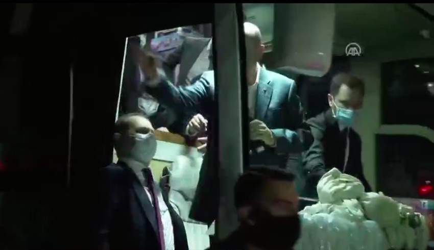 Erdoğan, Gaziantep'te halka çay dağıttı!